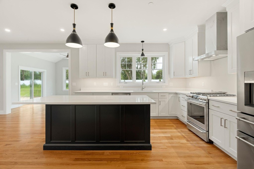 Portsmouth, New Hampshire, 03801, United States, 4 Bedrooms Bedrooms, ,2.5 BathroomsBathrooms,Residential,Forsale,1933979