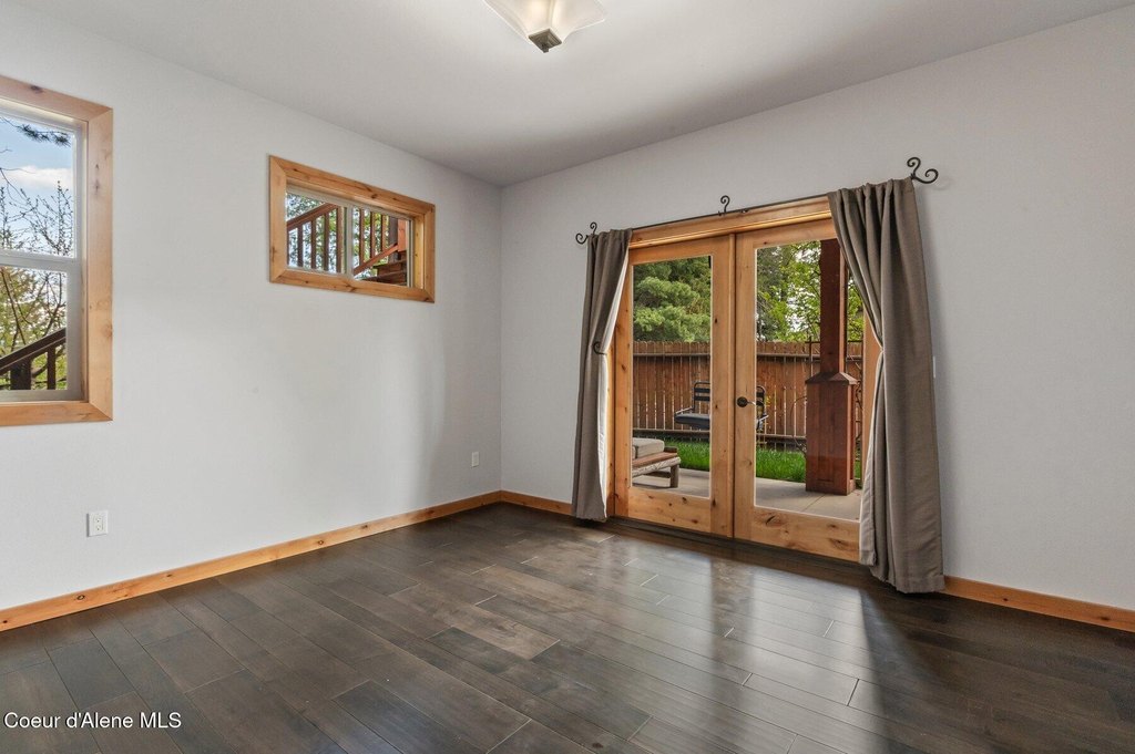 Sandpoint, Idaho, 83864, United States, 3 Bedrooms Bedrooms, ,2.5 BathroomsBathrooms,Residential,Forsale,1913847