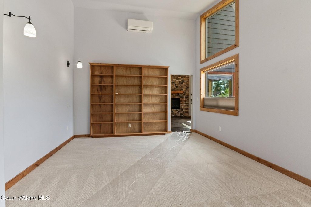 Sandpoint, Idaho, 83864, United States, 3 Bedrooms Bedrooms, ,2.5 BathroomsBathrooms,Residential,Forsale,1913847