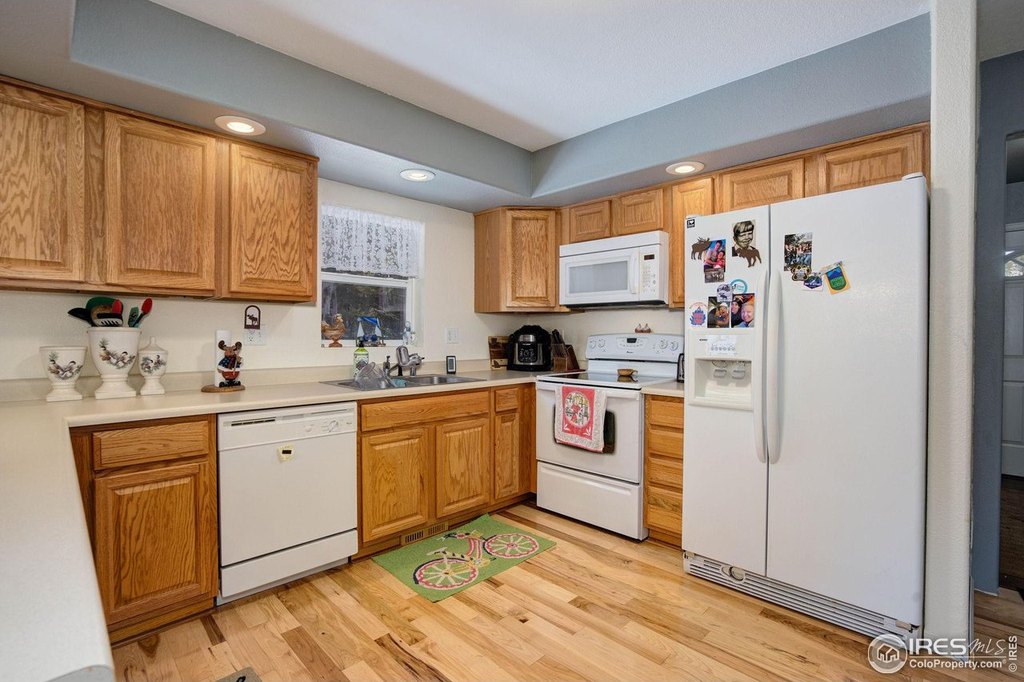 Red Feather Lakes, Colorado, 80545, United States, 4 Bedrooms Bedrooms, ,3.5 BathroomsBathrooms,Residential,Forsale,1918951