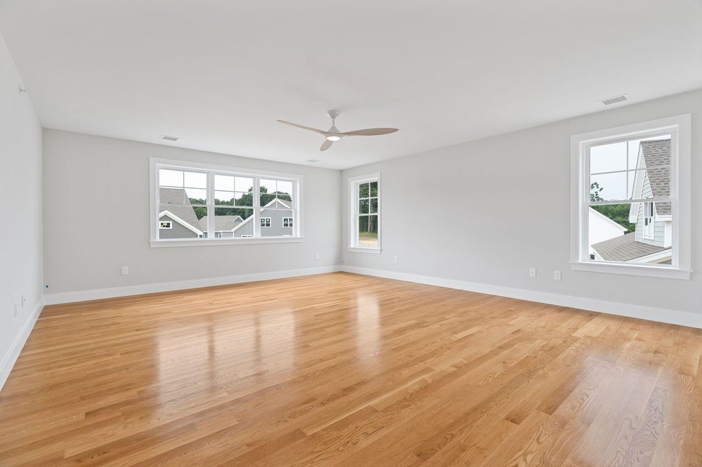 Portsmouth, New Hampshire, 03801, United States, 4 Bedrooms Bedrooms, ,2.5 BathroomsBathrooms,Residential,Forsale,1933979