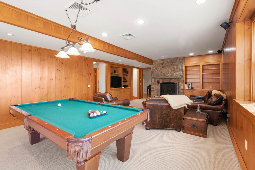 Randolph, Vermont, 05060, United States, 4 Bedrooms Bedrooms, ,6.5 BathroomsBathrooms,Residential,Forsale,1999509