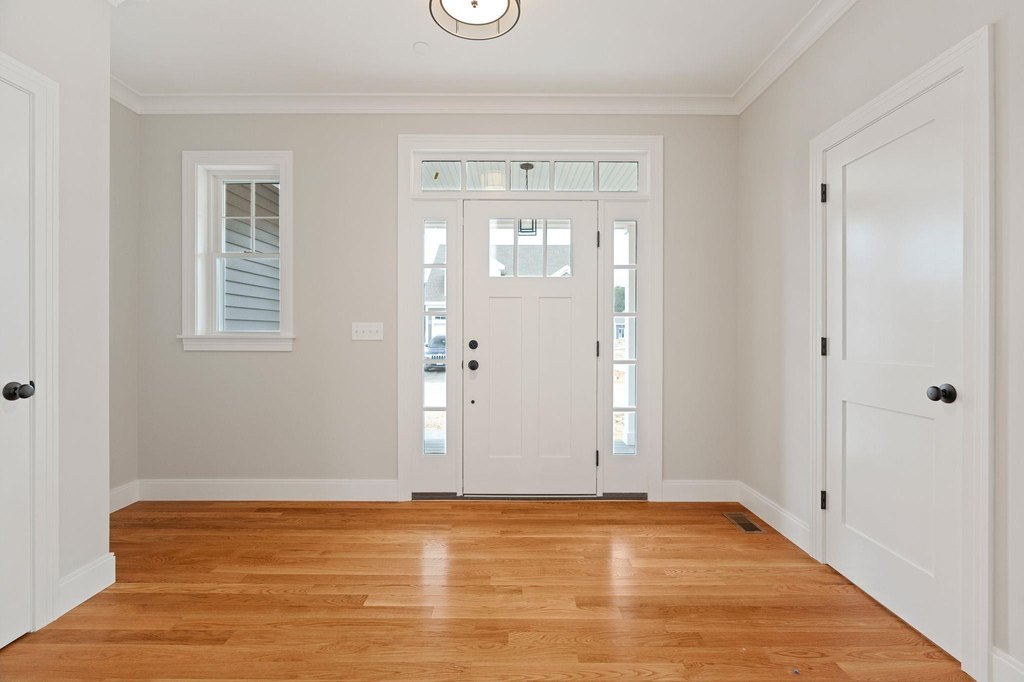 Portsmouth, New Hampshire, 03801, United States, 4 Bedrooms Bedrooms, ,2.5 BathroomsBathrooms,Residential,Forsale,1933979