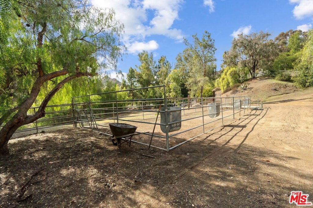 Calabasas, California, 91302, United States, 4 Bedrooms Bedrooms, ,2.5 BathroomsBathrooms,Residential,Forsale,1904929