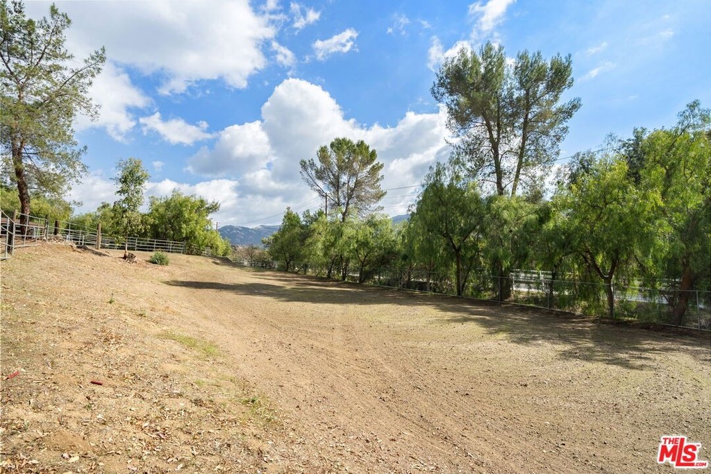 Calabasas, California, 91302, United States, 4 Bedrooms Bedrooms, ,2.5 BathroomsBathrooms,Residential,Forsale,1904929