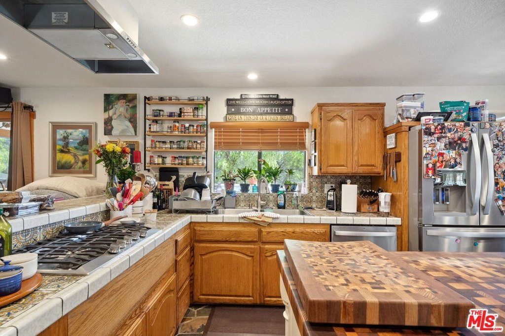 Calabasas, California, 91302, United States, 4 Bedrooms Bedrooms, ,2.5 BathroomsBathrooms,Residential,Forsale,1904929