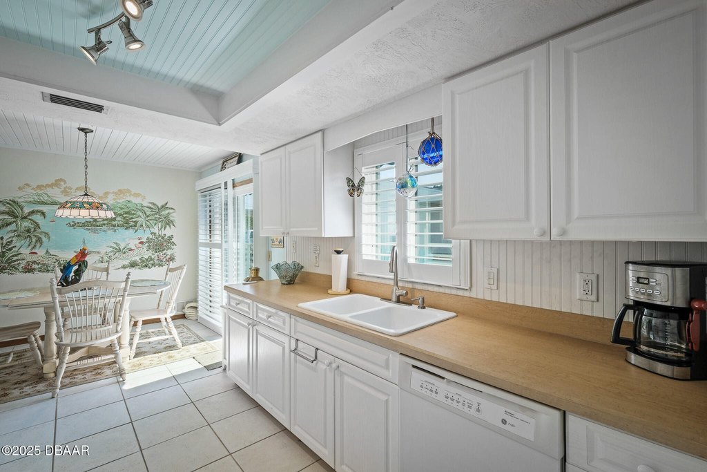 New Smyrna Beach, Florida, 32169, United States, 3 Bedrooms Bedrooms, ,3 BathroomsBathrooms,Residential,Forsale,1900245