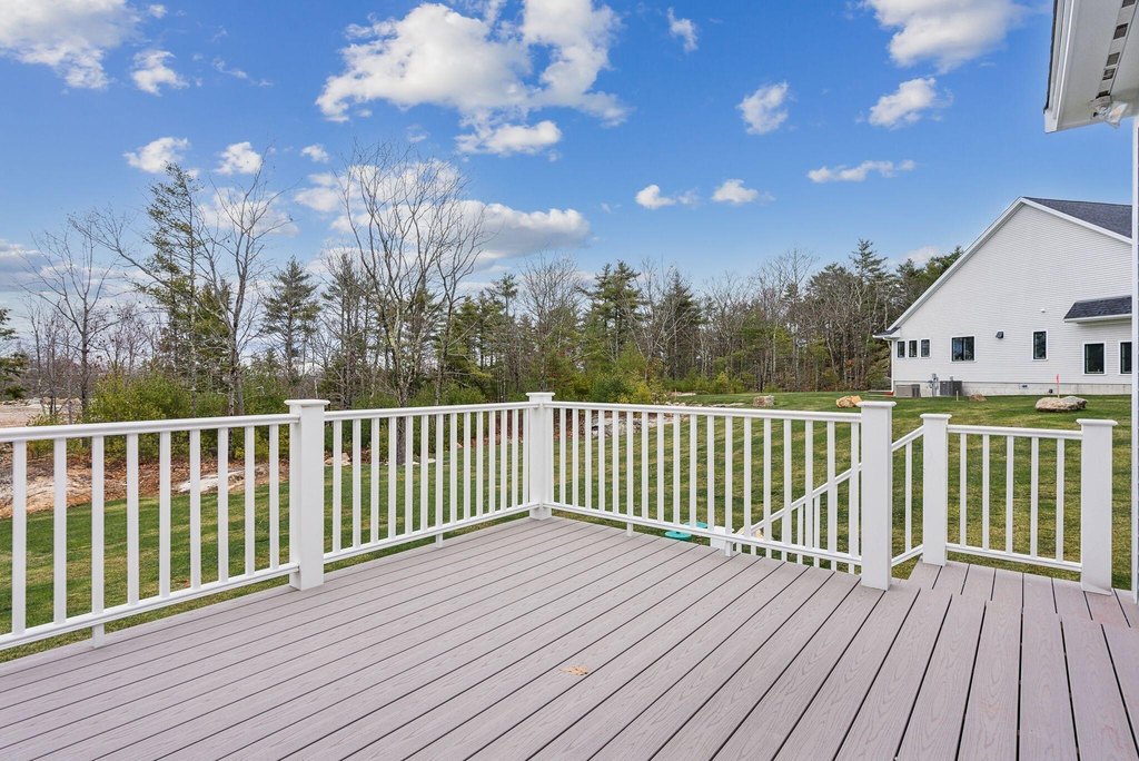 York, Maine, 03909, United States, 3 Bedrooms Bedrooms, ,2.5 BathroomsBathrooms,Residential,Forsale,1933958