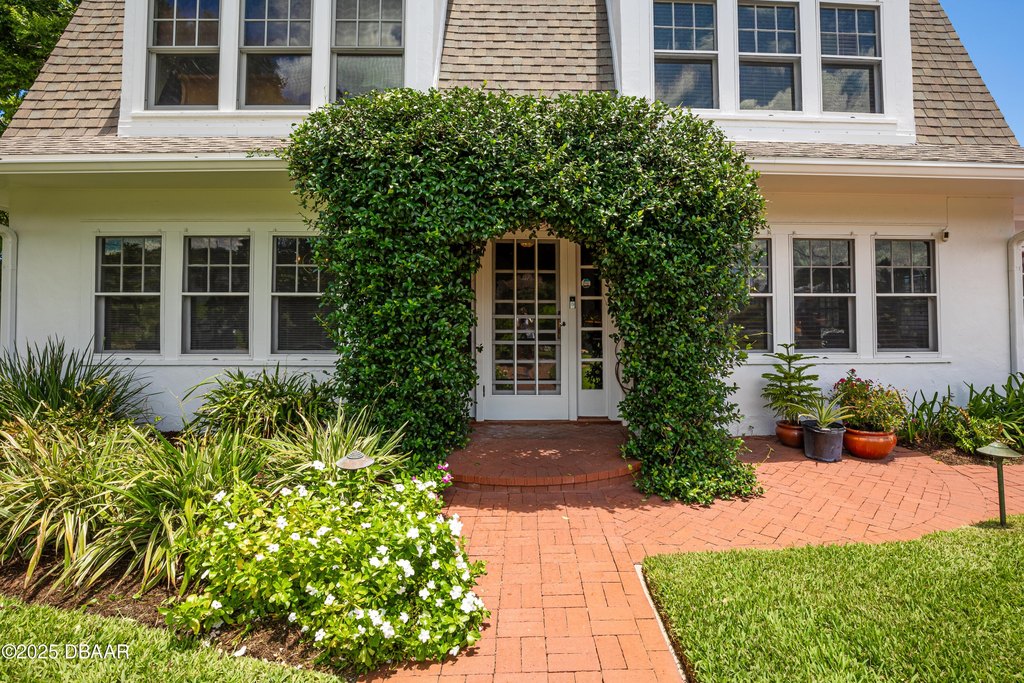 Daytona Beach, Florida, 32118, United States, 6 Bedrooms Bedrooms, ,4.5 BathroomsBathrooms,Residential,Forsale,1919151