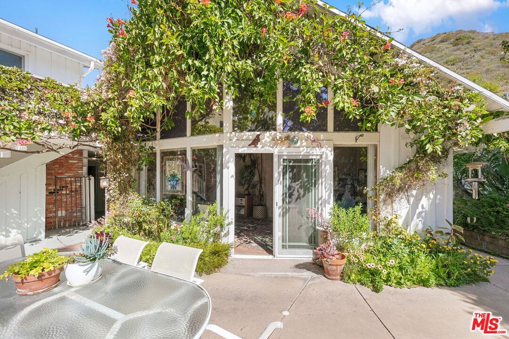 Malibu, California, 90265, United States, 6 Bedrooms Bedrooms, ,5 BathroomsBathrooms,Residential,Forsale,1904868
