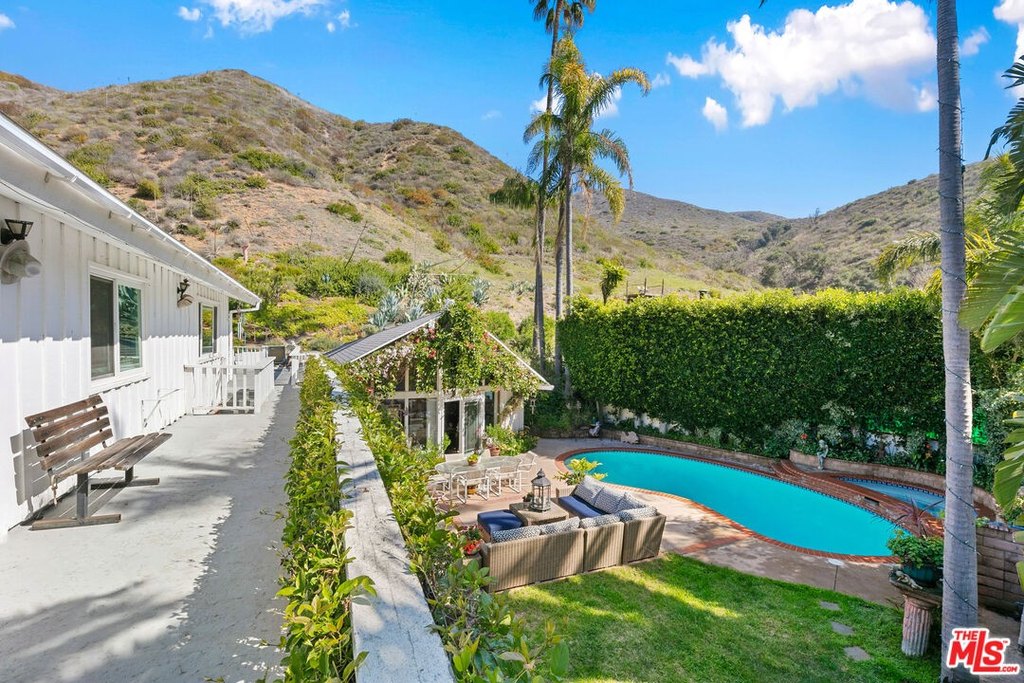 Malibu, California, 90265, United States, 6 Bedrooms Bedrooms, ,5 BathroomsBathrooms,Residential,Forsale,1904868