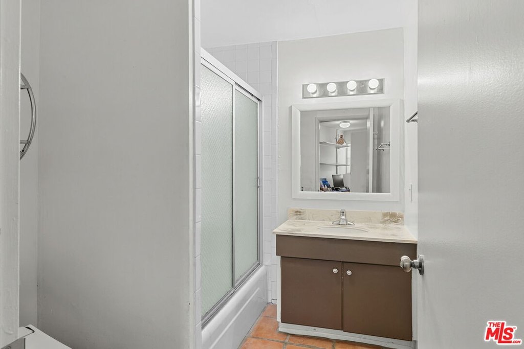 Malibu, California, 90265, United States, 6 Bedrooms Bedrooms, ,5 BathroomsBathrooms,Residential,Forsale,1904868