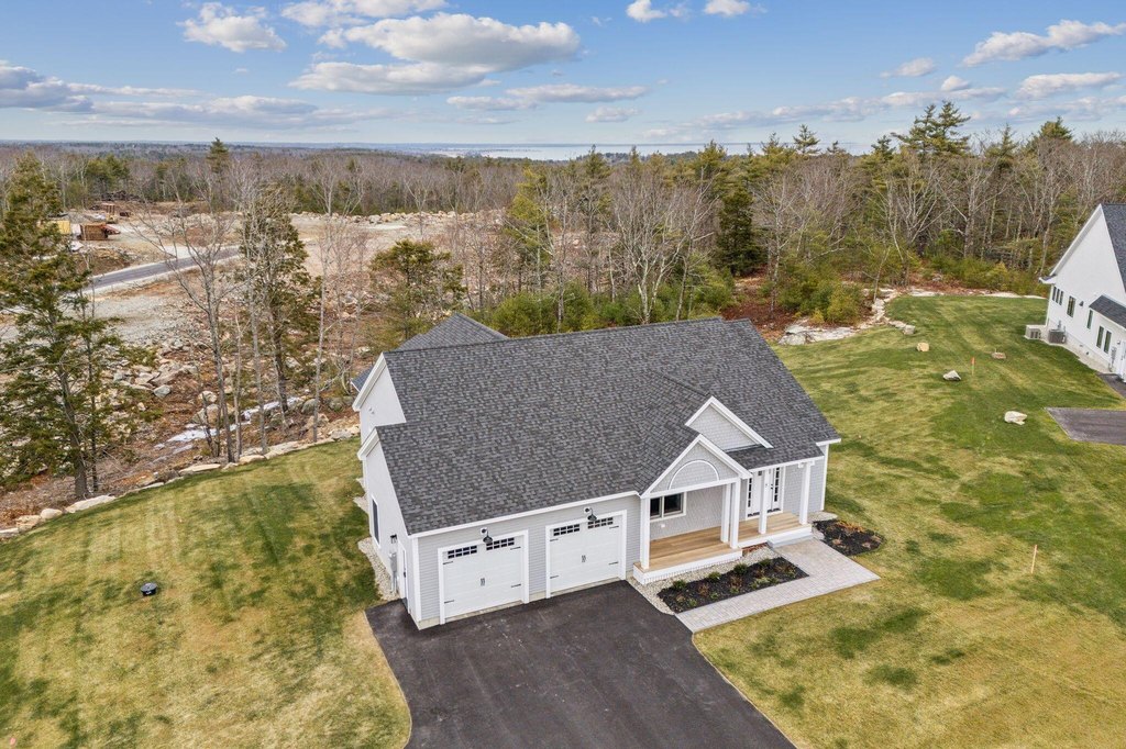 York, Maine, 03909, United States, 3 Bedrooms Bedrooms, ,2.5 BathroomsBathrooms,Residential,Forsale,1933958