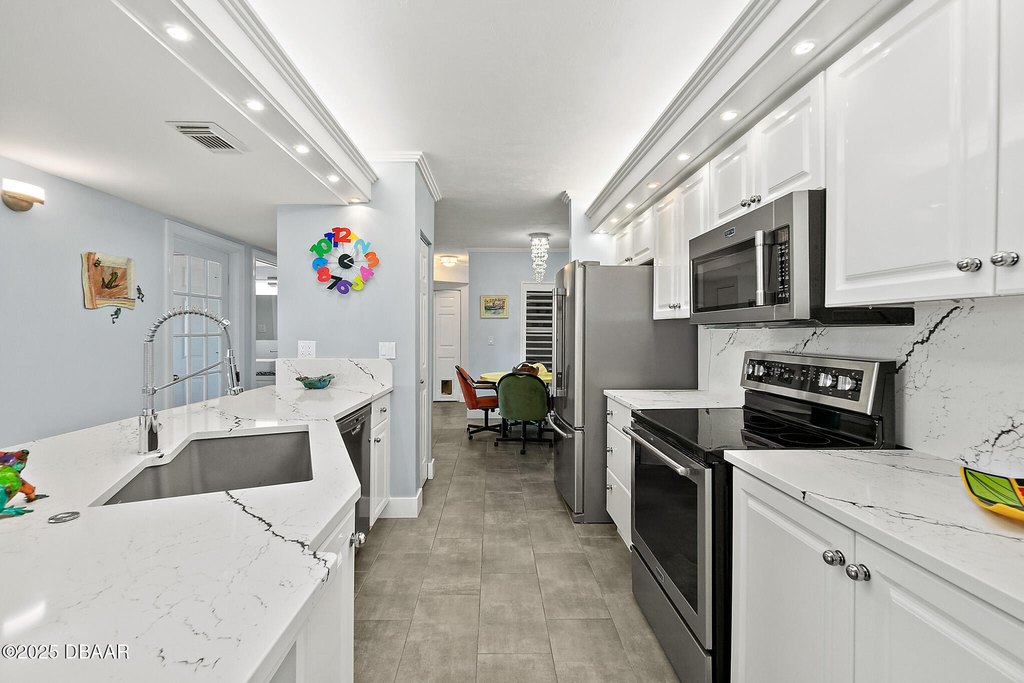 Daytona Beach Shores, Florida, 32118, United States, 3 Bedrooms Bedrooms, ,3 BathroomsBathrooms,Residential,Forsale,1990158