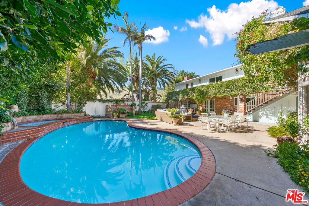 Malibu, California, 90265, United States, 6 Bedrooms Bedrooms, ,5 BathroomsBathrooms,Residential,Forsale,1904868