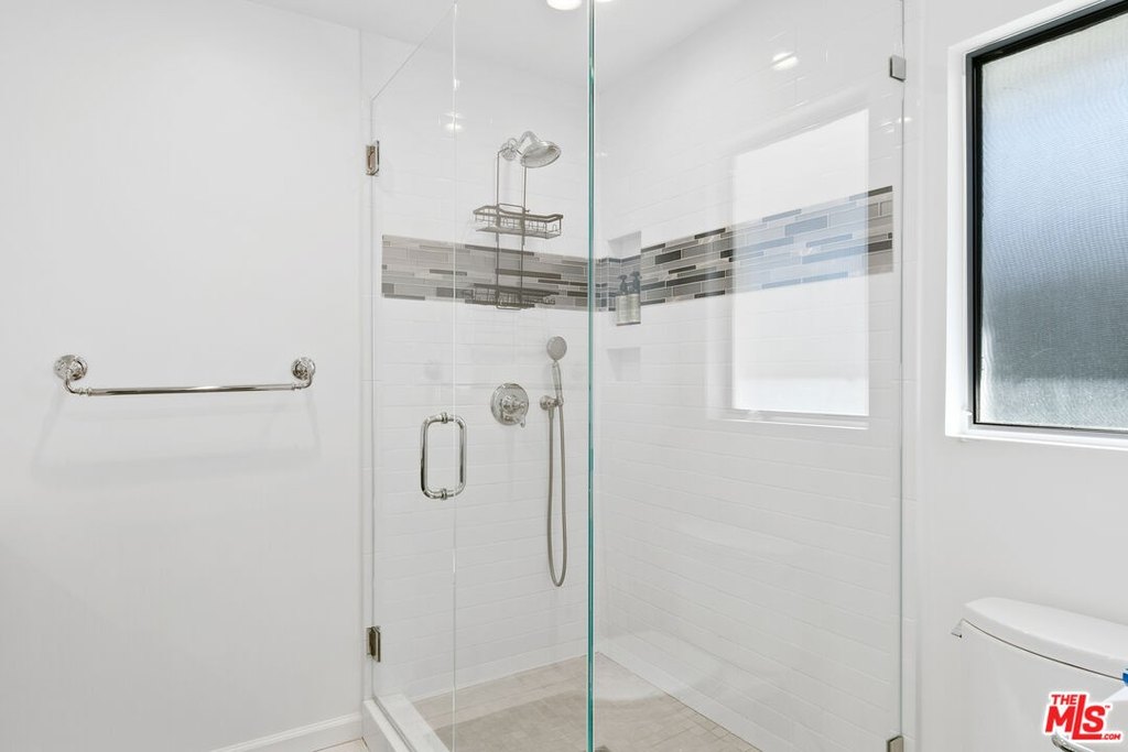 Malibu, California, 90265, United States, 6 Bedrooms Bedrooms, ,5 BathroomsBathrooms,Residential,Forsale,1904868