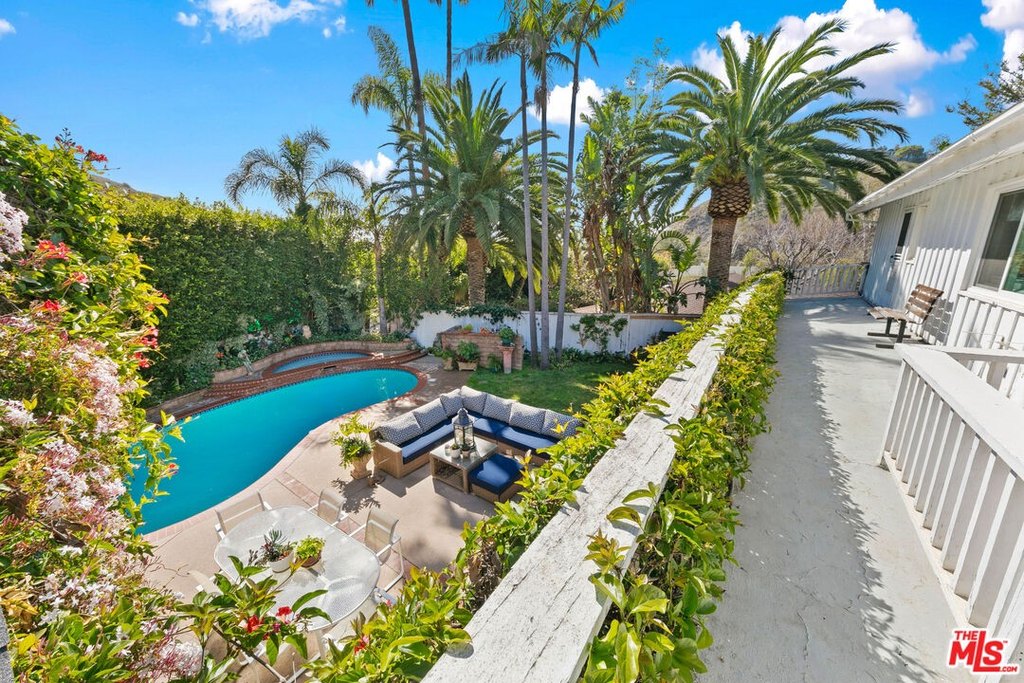 Malibu, California, 90265, United States, 6 Bedrooms Bedrooms, ,5 BathroomsBathrooms,Residential,Forsale,1904868