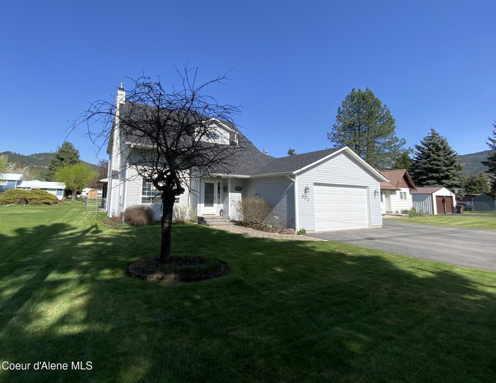 Pinehurst, Idaho, 83850, United States, 4 Bedrooms Bedrooms, ,2.5 BathroomsBathrooms,Residential,Forsale,1913884