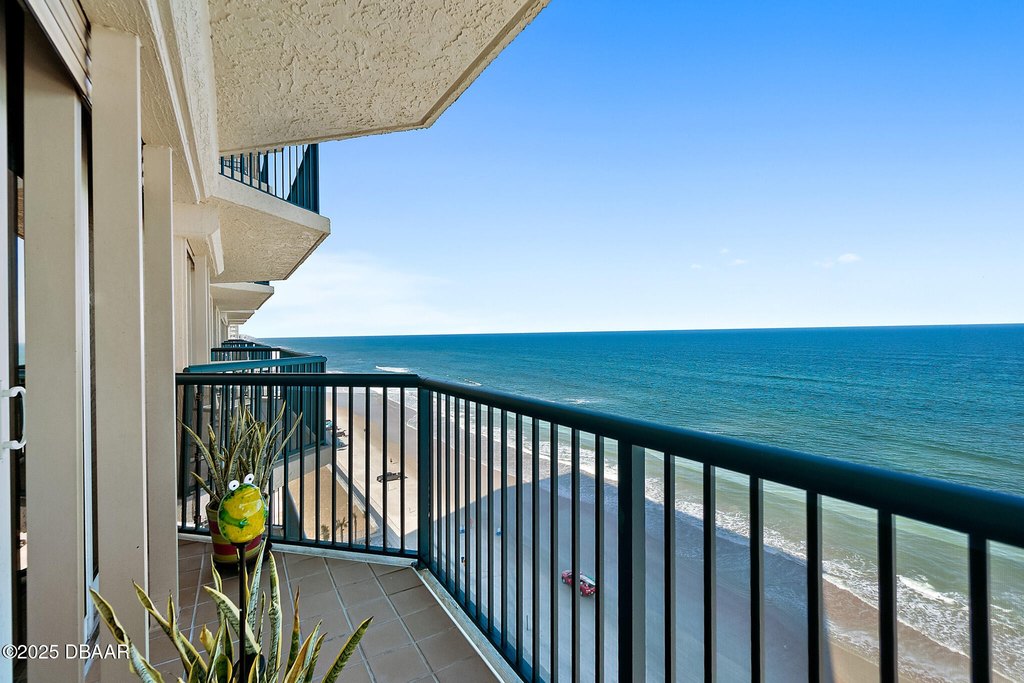 Daytona Beach Shores, Florida, 32118, United States, 3 Bedrooms Bedrooms, ,3 BathroomsBathrooms,Residential,Forsale,1990158