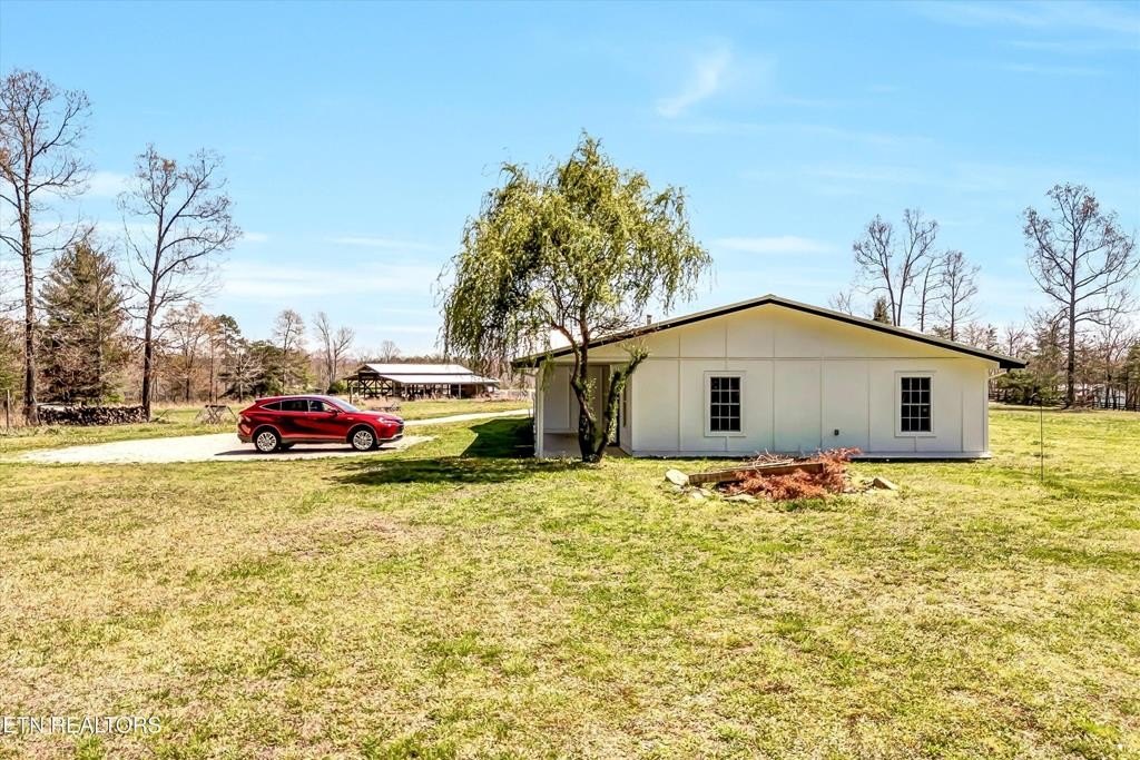 Deer Lodge, Tennessee, 37726, United States, 4 Bedrooms Bedrooms, ,3 BathroomsBathrooms,Residential,Forsale,1929840