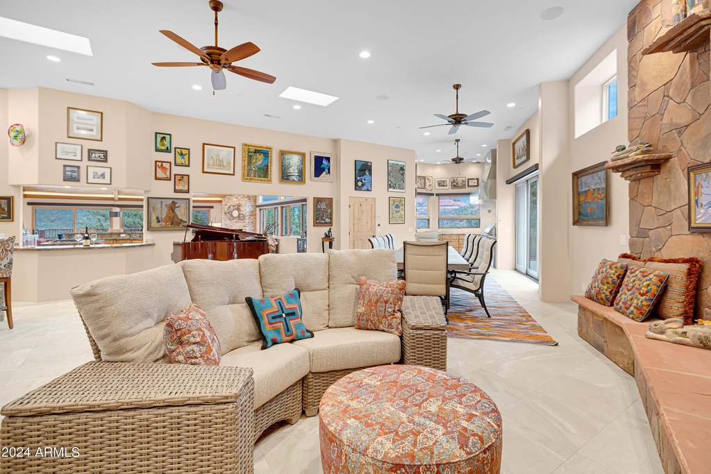 Sedona, Arizona, 86336, United States, 6 Bedrooms Bedrooms, ,7.5 BathroomsBathrooms,Residential,Forsale,1985625