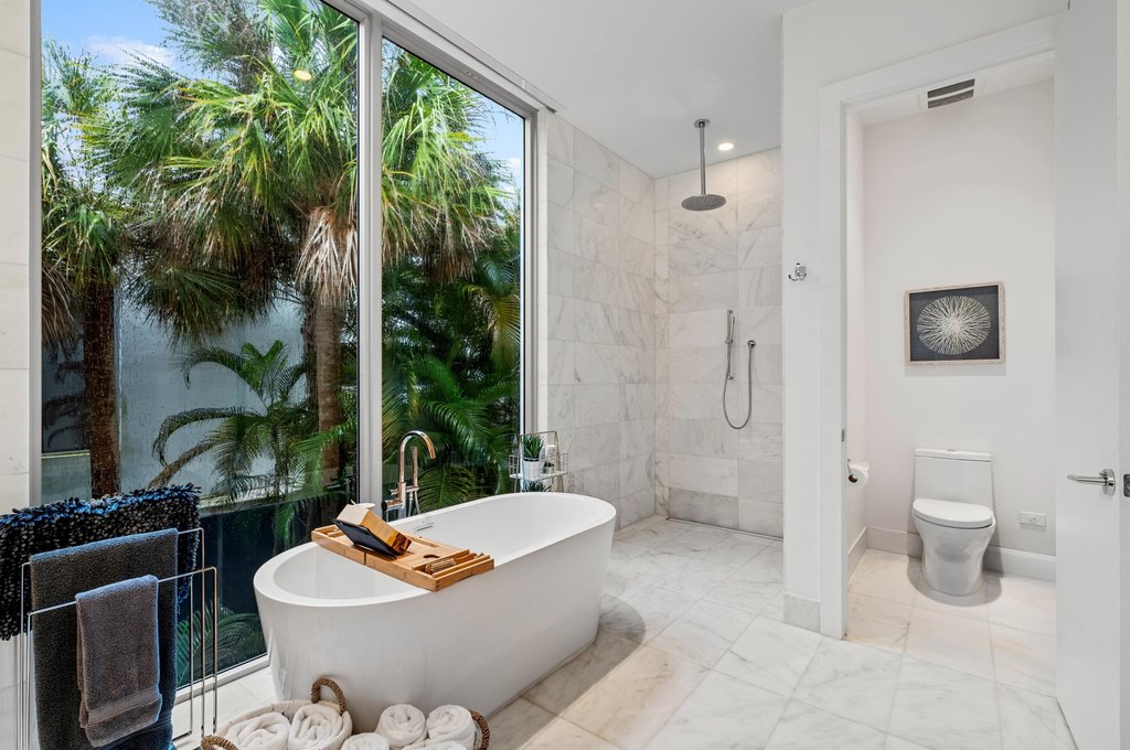 Delray Beach, Florida, 33483, United States, 3 Bedrooms Bedrooms, ,3.5 BathroomsBathrooms,Residential,Forsale,1926773