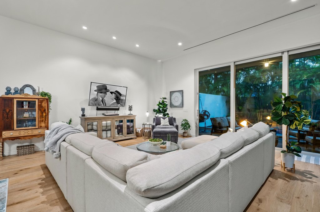 Delray Beach, Florida, 33483, United States, 3 Bedrooms Bedrooms, ,3.5 BathroomsBathrooms,Residential,Forsale,1926773