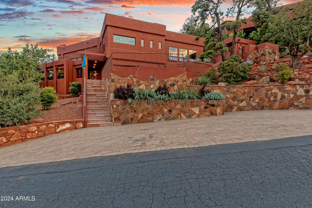 Sedona, Arizona, 86336, United States, 6 Bedrooms Bedrooms, ,7.5 BathroomsBathrooms,Residential,Forsale,1985625