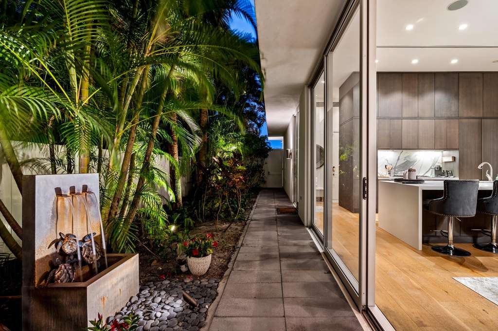 Delray Beach, Florida, 33483, United States, 3 Bedrooms Bedrooms, ,3.5 BathroomsBathrooms,Residential,Forsale,1926773