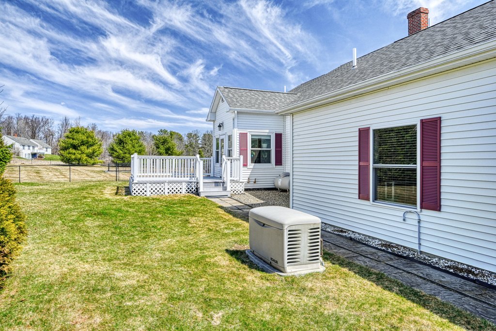 Hallowell, Maine, 04347, United States, 3 Bedrooms Bedrooms, ,3 BathroomsBathrooms,Residential,Forsale,1909919