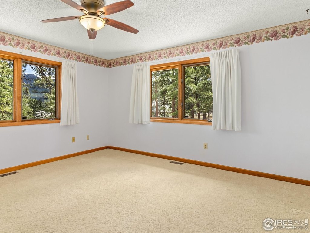 Estes Park, Colorado, 80517, United States, 3 Bedrooms Bedrooms, ,2 BathroomsBathrooms,Residential,Forsale,1918950
