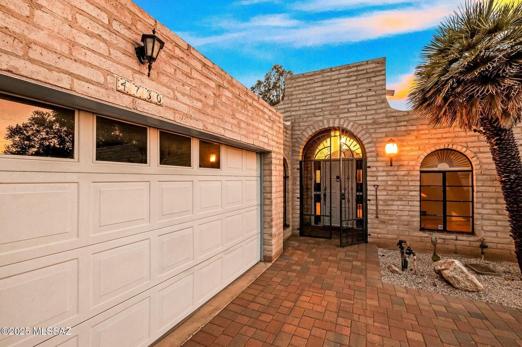 Tucson, Arizona, 85718, United States, 3 Bedrooms Bedrooms, ,2 BathroomsBathrooms,Residential,Forsale,1893844