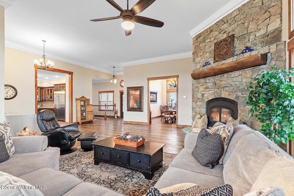 Coeur d'Alene, Idaho, 83814, United States, 5 Bedrooms Bedrooms, ,3.5 BathroomsBathrooms,Residential,Forsale,1913859