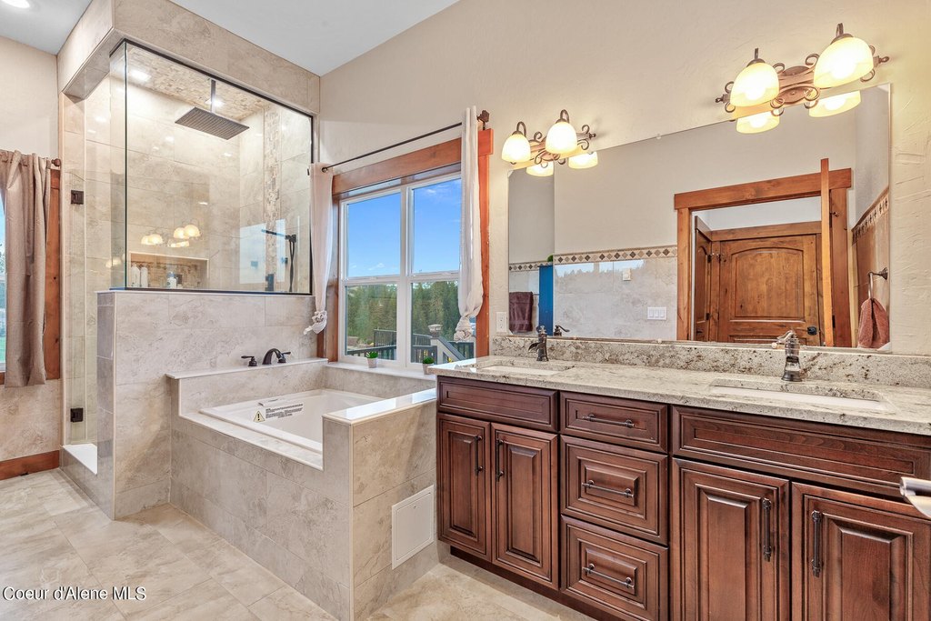 Coeur d'Alene, Idaho, 83814, United States, 5 Bedrooms Bedrooms, ,3.5 BathroomsBathrooms,Residential,Forsale,1913859