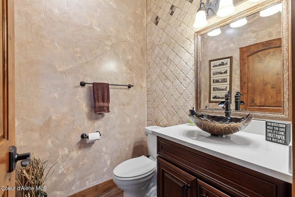 Coeur d'Alene, Idaho, 83814, United States, 5 Bedrooms Bedrooms, ,3.5 BathroomsBathrooms,Residential,Forsale,1913859