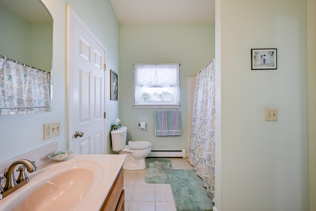 Hallowell, Maine, 04347, United States, 3 Bedrooms Bedrooms, ,3 BathroomsBathrooms,Residential,Forsale,1909919