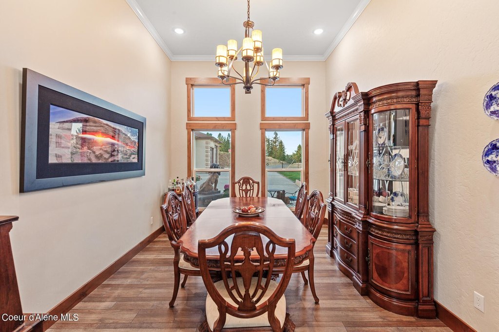 Coeur d'Alene, Idaho, 83814, United States, 5 Bedrooms Bedrooms, ,3.5 BathroomsBathrooms,Residential,Forsale,1913859
