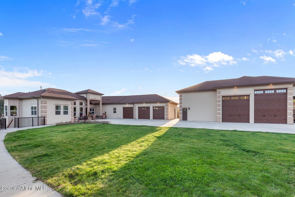 Coeur d'Alene, Idaho, 83814, United States, 5 Bedrooms Bedrooms, ,3.5 BathroomsBathrooms,Residential,Forsale,1913859