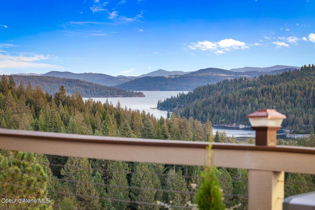 Coeur d'Alene, Idaho, 83814, United States, 5 Bedrooms Bedrooms, ,3.5 BathroomsBathrooms,Residential,Forsale,1913859