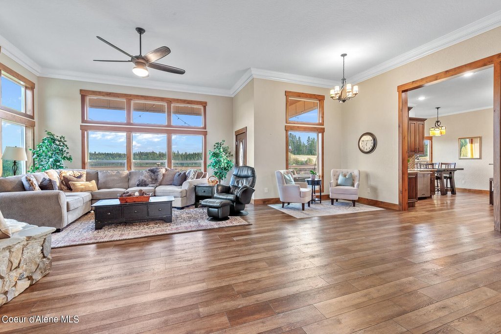 Coeur d'Alene, Idaho, 83814, United States, 5 Bedrooms Bedrooms, ,3.5 BathroomsBathrooms,Residential,Forsale,1913859