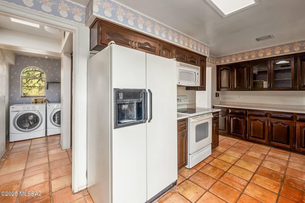 Tucson, Arizona, 85718, United States, 3 Bedrooms Bedrooms, ,2 BathroomsBathrooms,Residential,Forsale,1893844