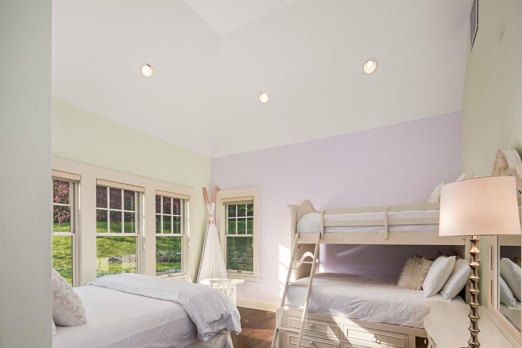 Stowe, Vermont, 05672, United States, ,Commercial,Forsale,1953147