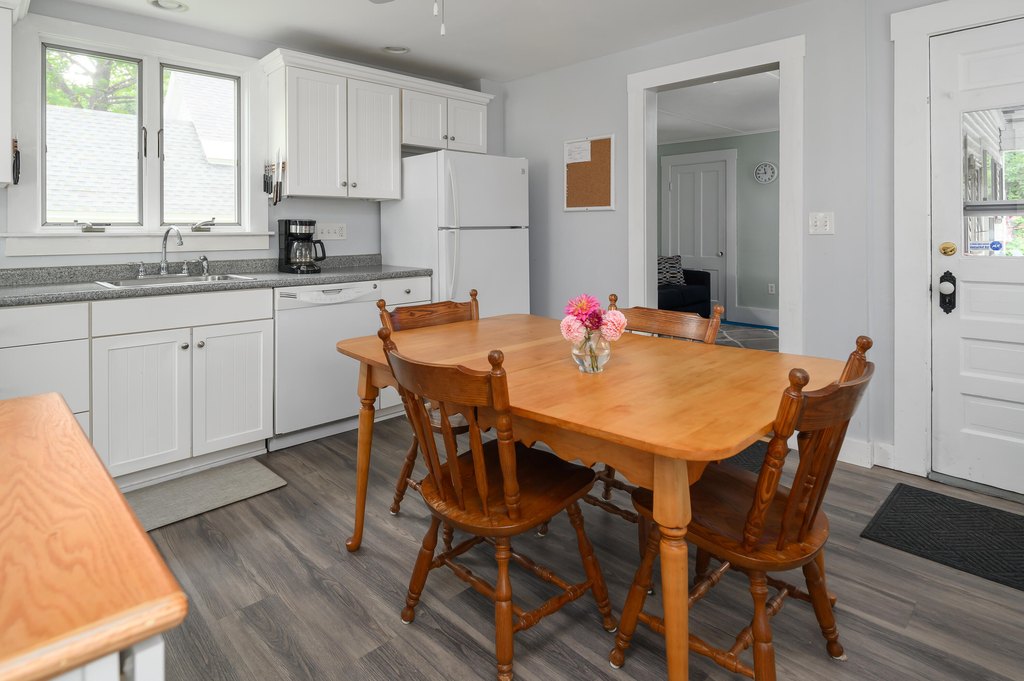 Ogunquit, Maine, 03907, United States, 3 Bedrooms Bedrooms, ,2 BathroomsBathrooms,Residential,Forsale,1893980