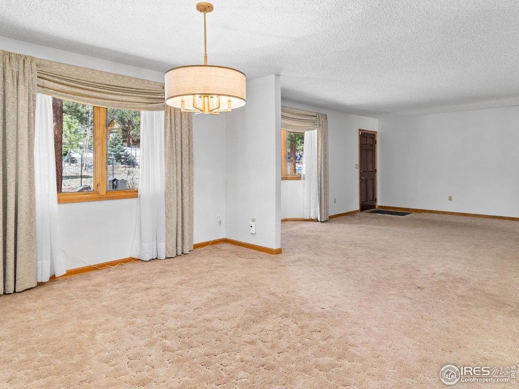 Estes Park, Colorado, 80517, United States, 3 Bedrooms Bedrooms, ,2 BathroomsBathrooms,Residential,Forsale,1918950