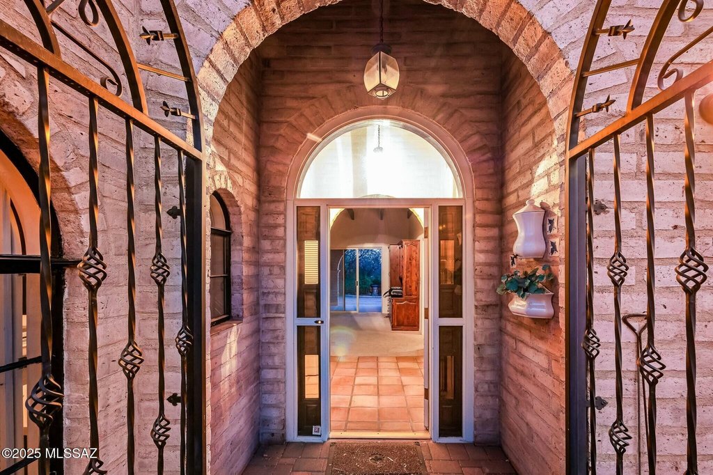 Tucson, Arizona, 85718, United States, 3 Bedrooms Bedrooms, ,2 BathroomsBathrooms,Residential,Forsale,1893844
