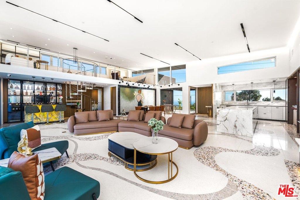 Malibu, California, 90265, United States, 3 Bedrooms Bedrooms, ,3 BathroomsBathrooms,Residential,Forsale,1922127