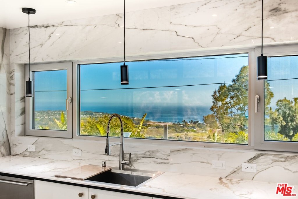 Malibu, California, 90265, United States, 3 Bedrooms Bedrooms, ,3 BathroomsBathrooms,Residential,Forsale,1922127