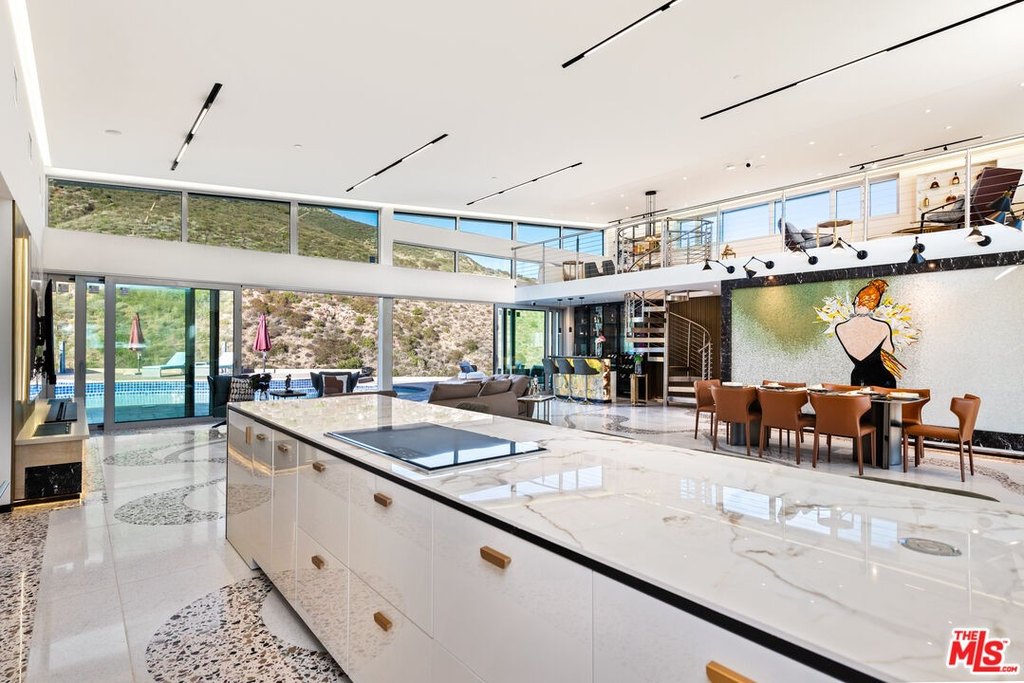 Malibu, California, 90265, United States, 3 Bedrooms Bedrooms, ,3 BathroomsBathrooms,Residential,Forsale,1922127