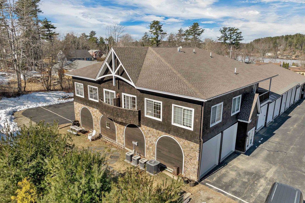 Gilford, New Hampshire, 03249, United States, 5 Bedrooms Bedrooms, ,2 BathroomsBathrooms,Residential,Forsale,1933942
