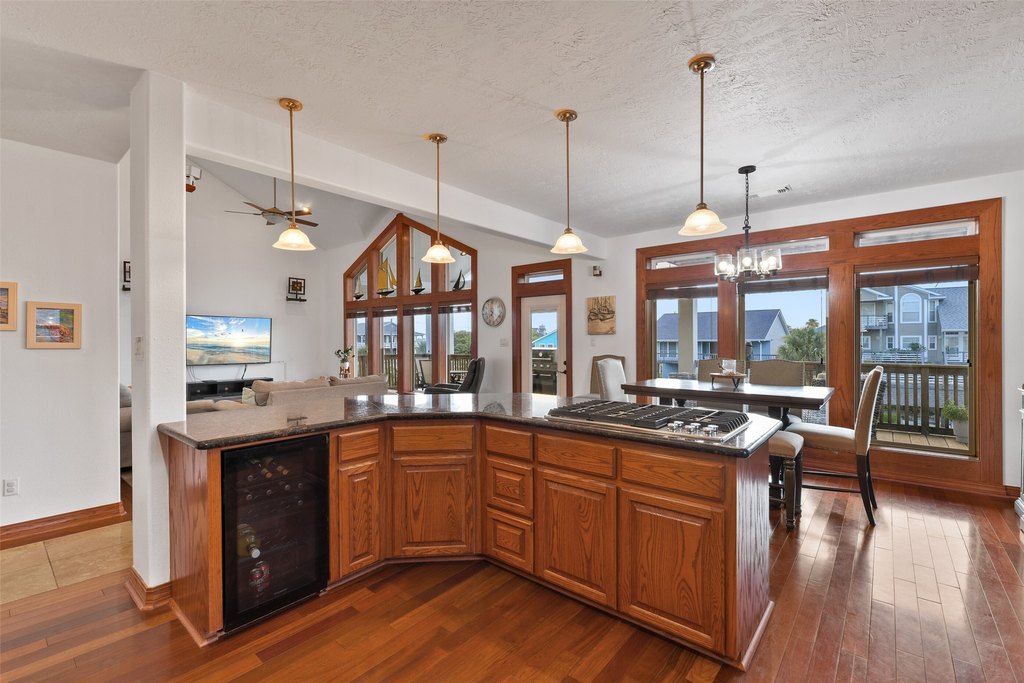 Galveston, Texas, 77554, United States, 3 Bedrooms Bedrooms, ,3 BathroomsBathrooms,Residential,Forsale,1889107